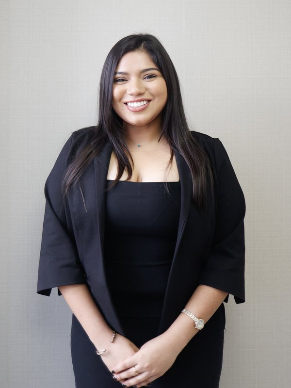 Melanie Salazar — equipo de EasyTax